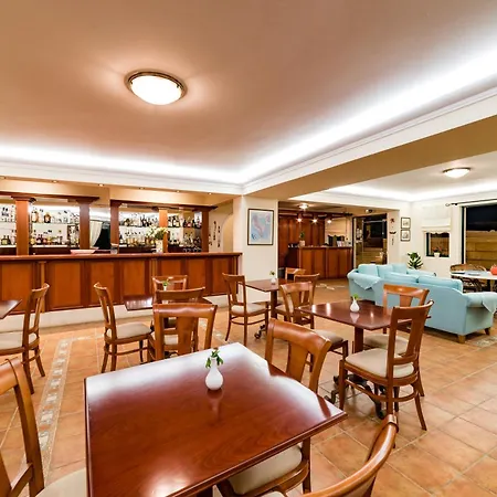 安得里奥拉斯豪华套房酒店 公寓式酒店 蒂锡利维