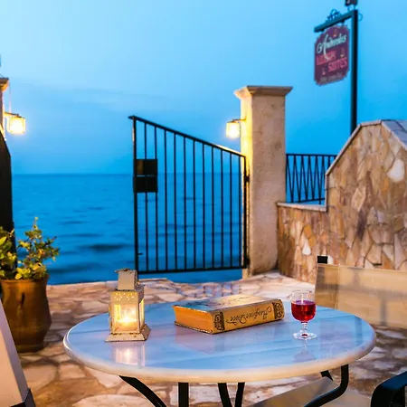 Andreolas Luxury Aparthotel 4*