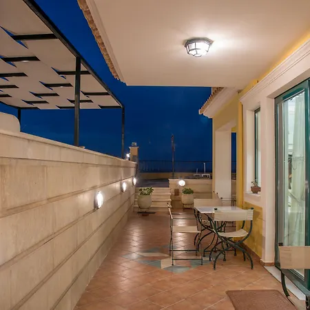 Andreolas Luxury Hotel de apartamente