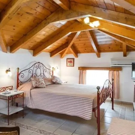 Aparthotel Andreolas Luxury