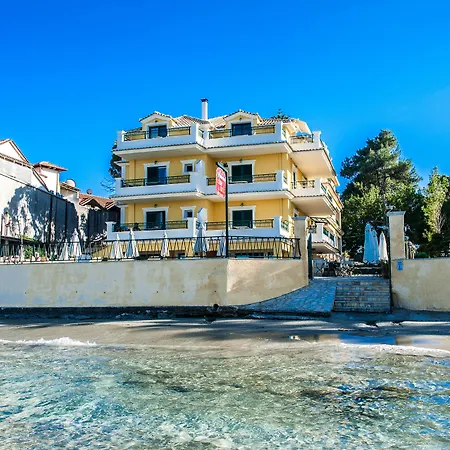 Andreolas Luxury Hotel de apartamente 4*