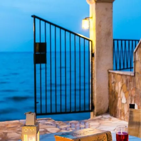 Andreolas Luxury Hotel de apartamente 4*
