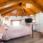 מלון דירות Andreolas Luxury 4*