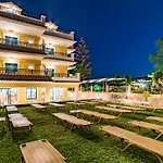 Andreolas Luxury 4* טסיליבי