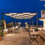 Andreolas Luxury מלון דירות