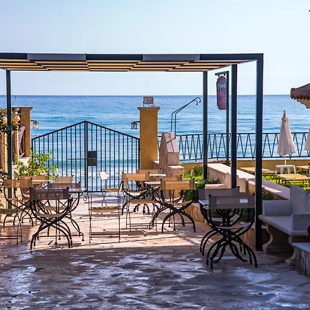 Aparthotel Andreolas Luxury 4*