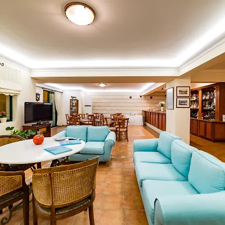 Aparthotel Andreolas Luxury